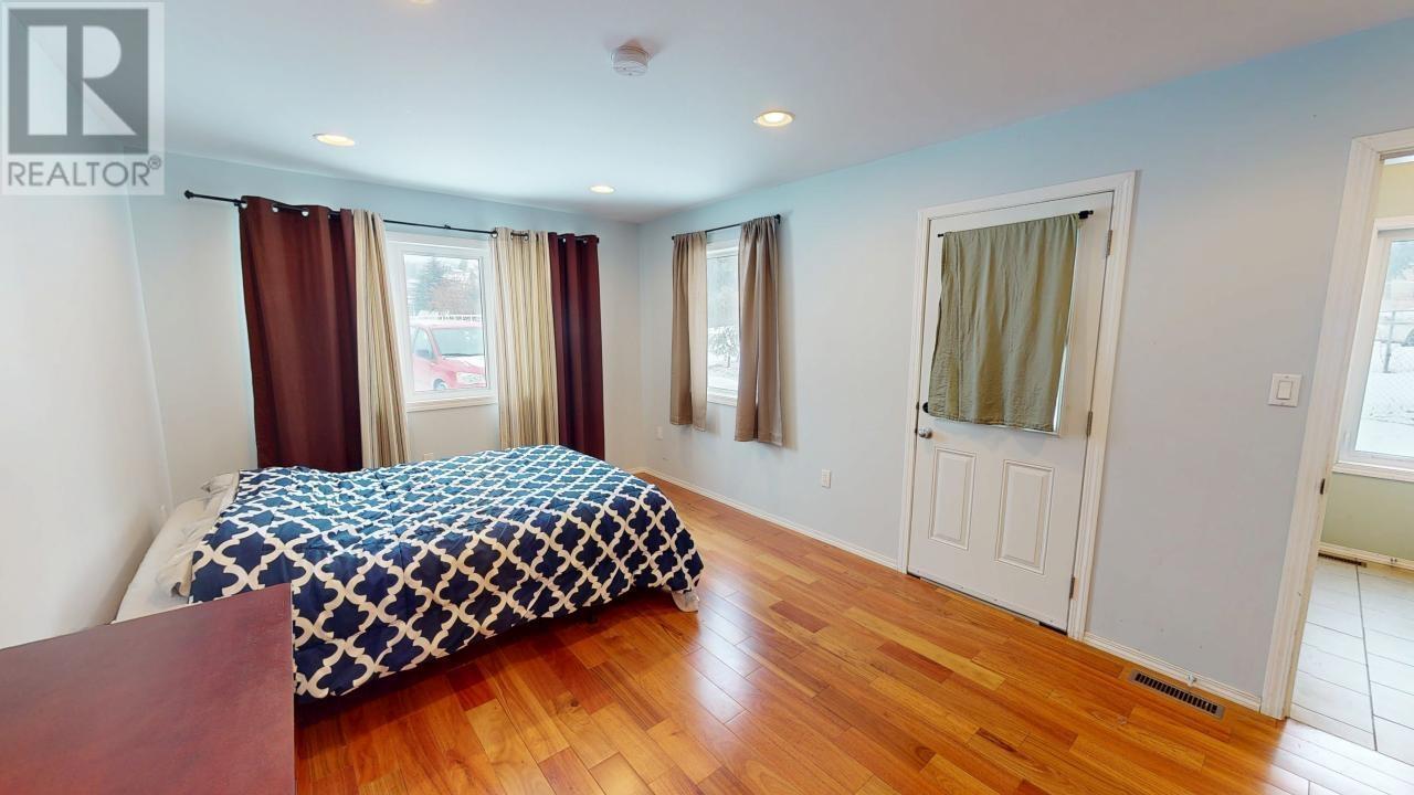 10604-10606 Monteith Street Property Photo 17
