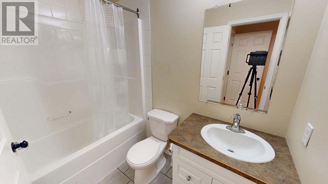 10604-10606 Monteith Street Property Photo 23