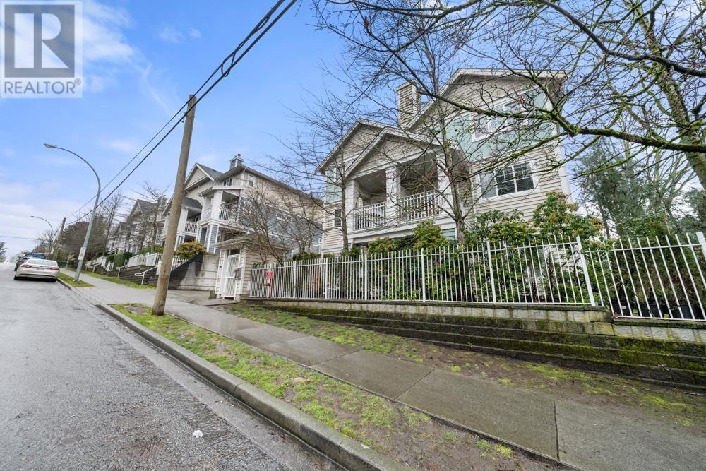 18 123 Seventh Street Property Photo 37