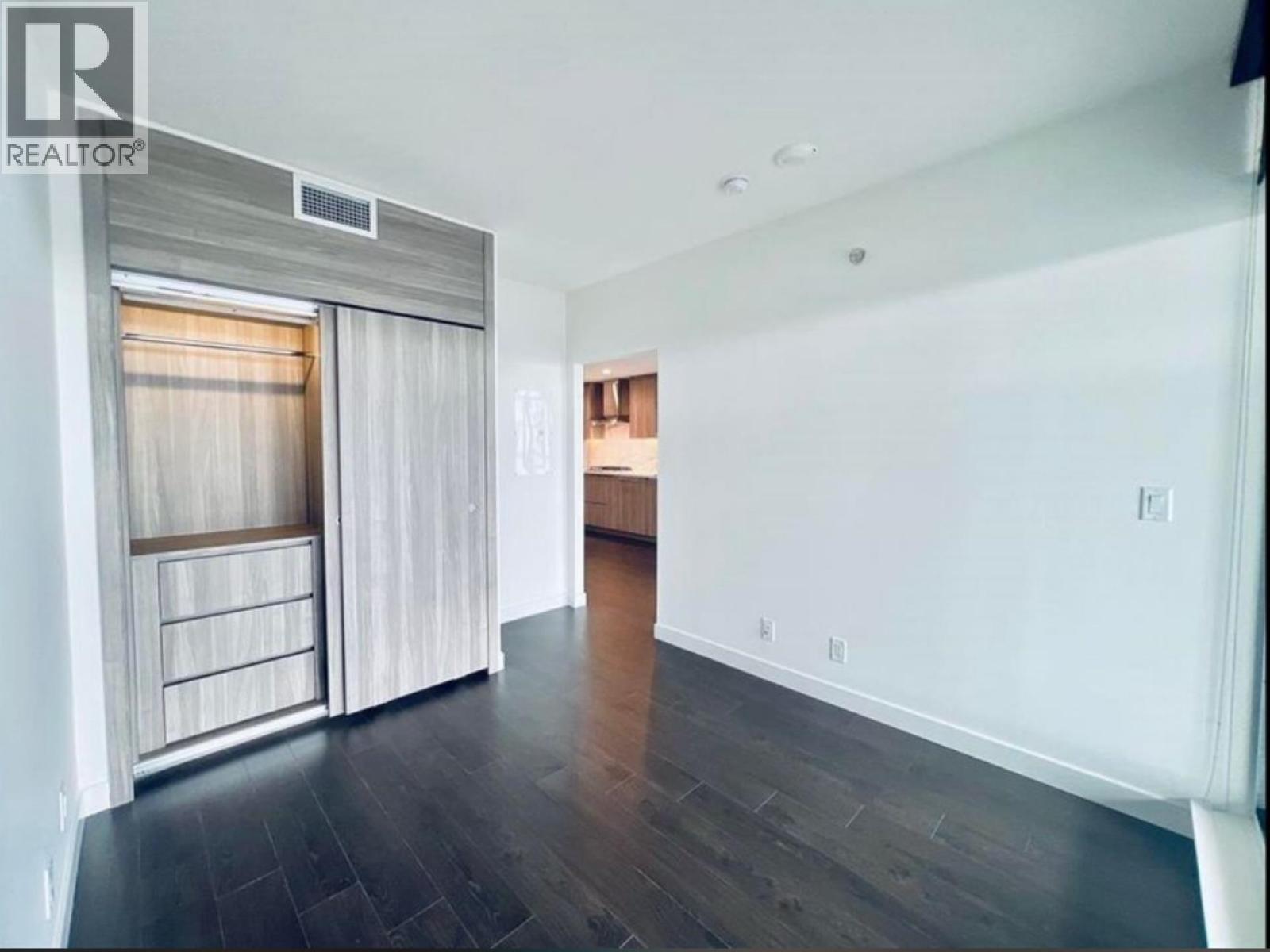 1601 4890 Lougheed Highway Property Photo 11