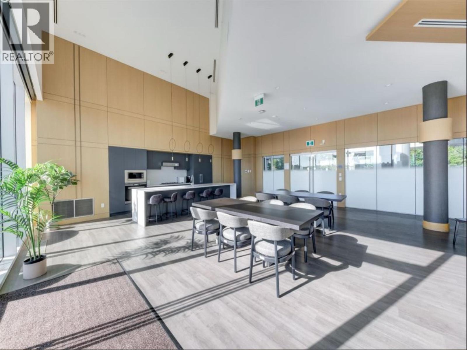 1601 4890 Lougheed Highway Property Photo 16