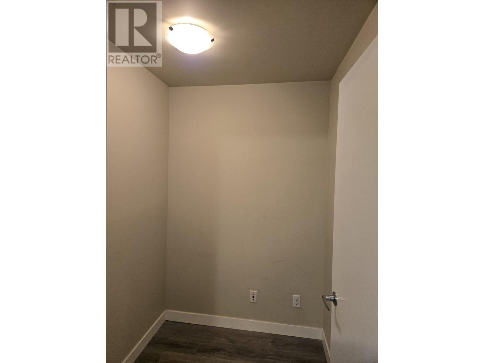 512 2689 Kingsway Property Photo 8