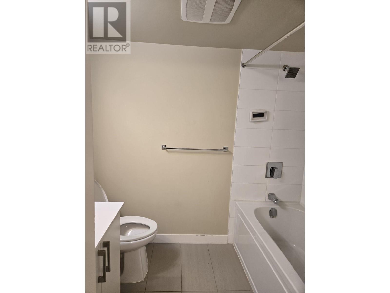 512 2689 Kingsway Property Photo 9