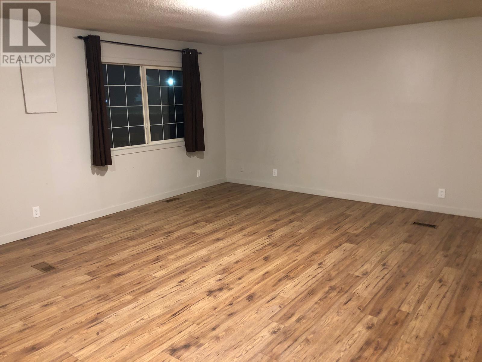 4908 Mcleod Road Property Photo 4