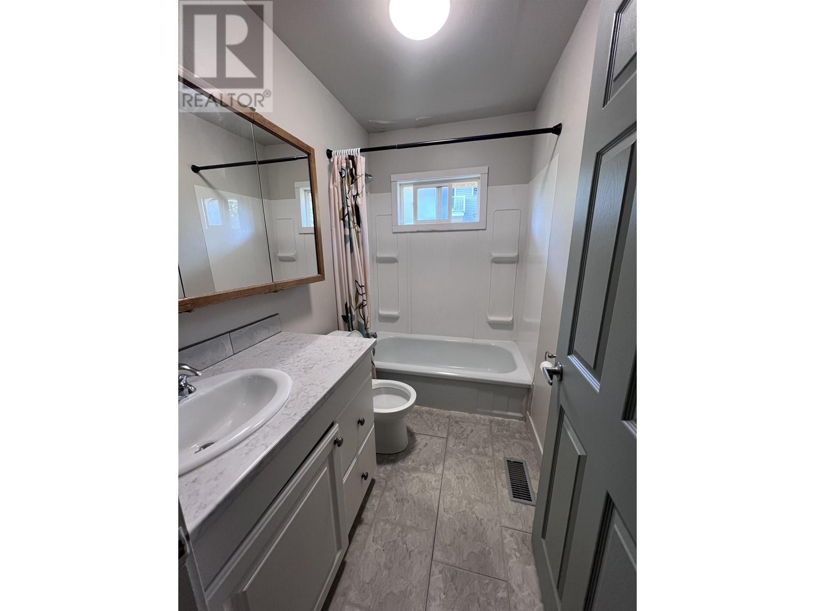4908 Mcleod Road Property Photo 6