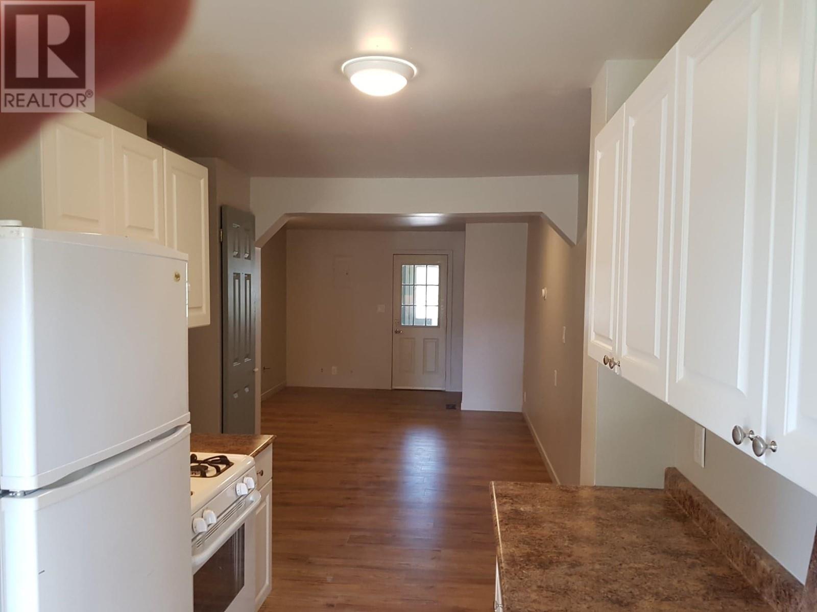 4908 Mcleod Road Property Photo 7