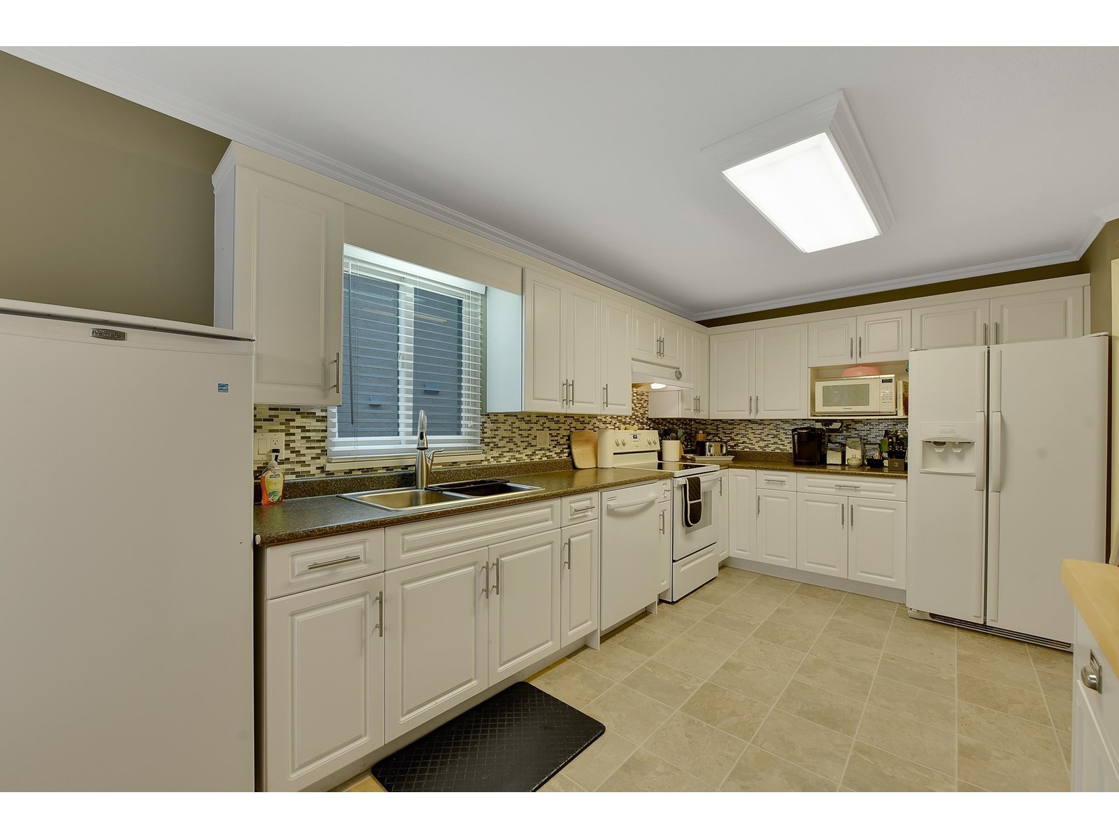 104 16031 82 Avenue Property Photo 5