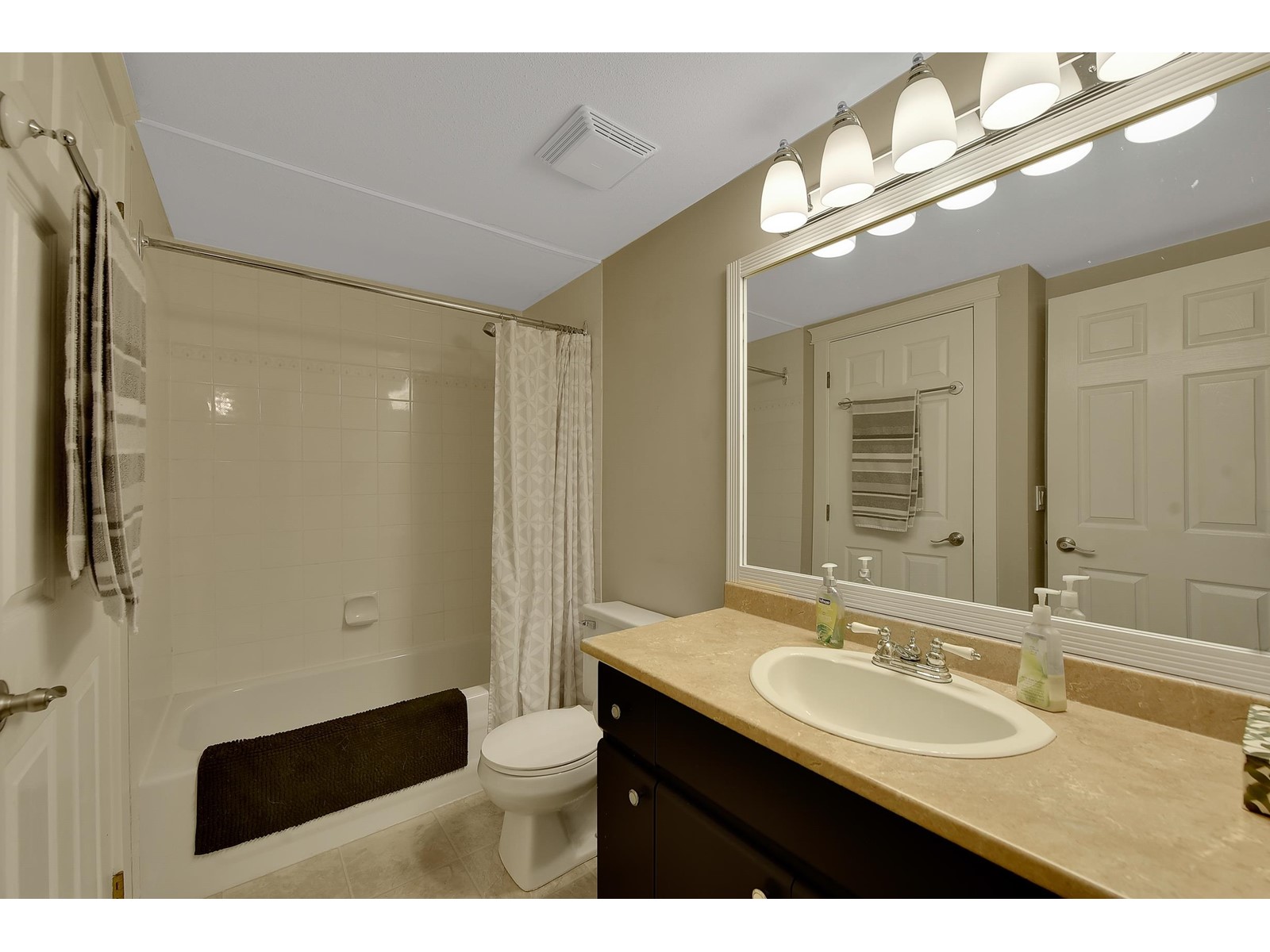 104 16031 82 Avenue Property Photo 11