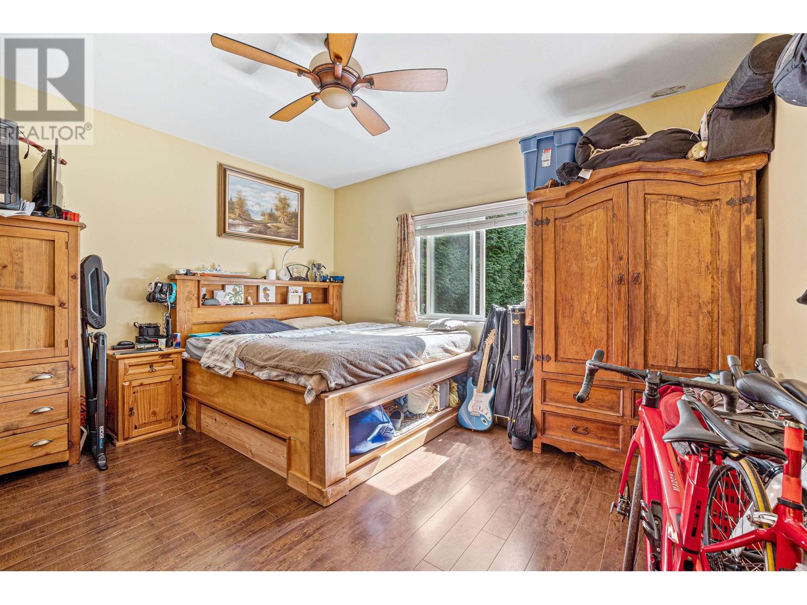 6693 Canada Way Property Photo 14