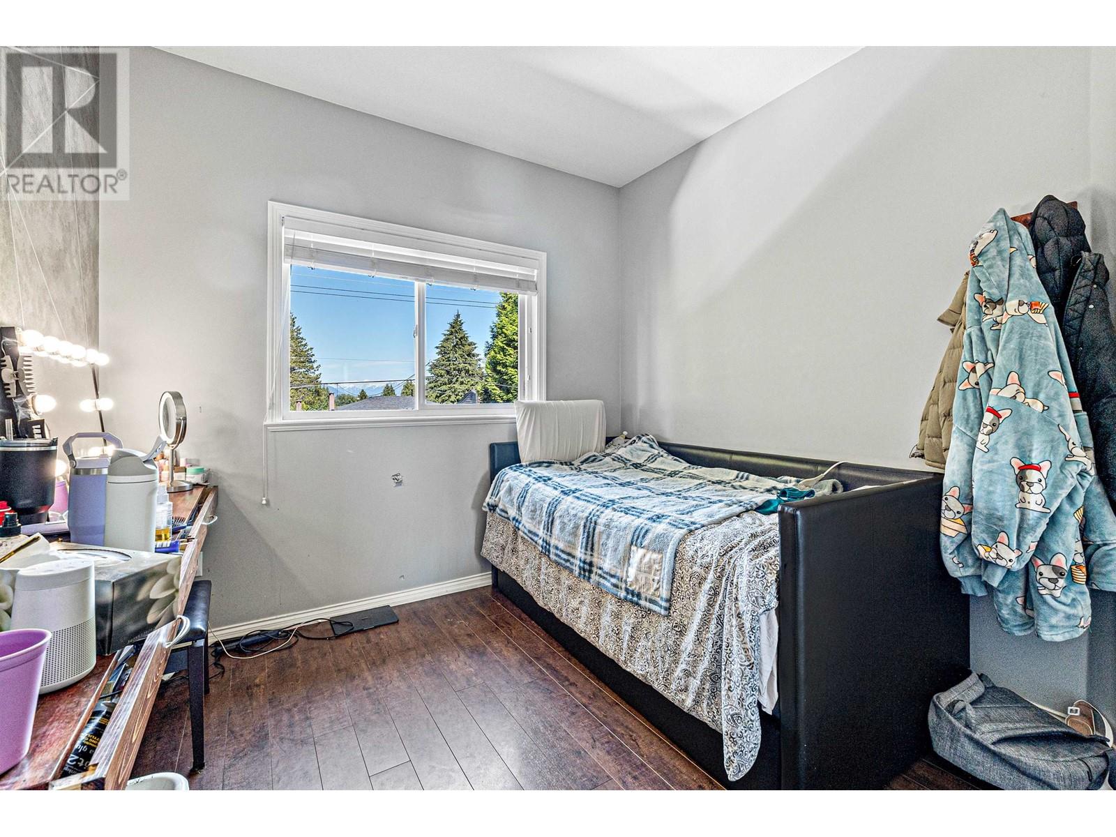 6693 Canada Way Property Photo 16