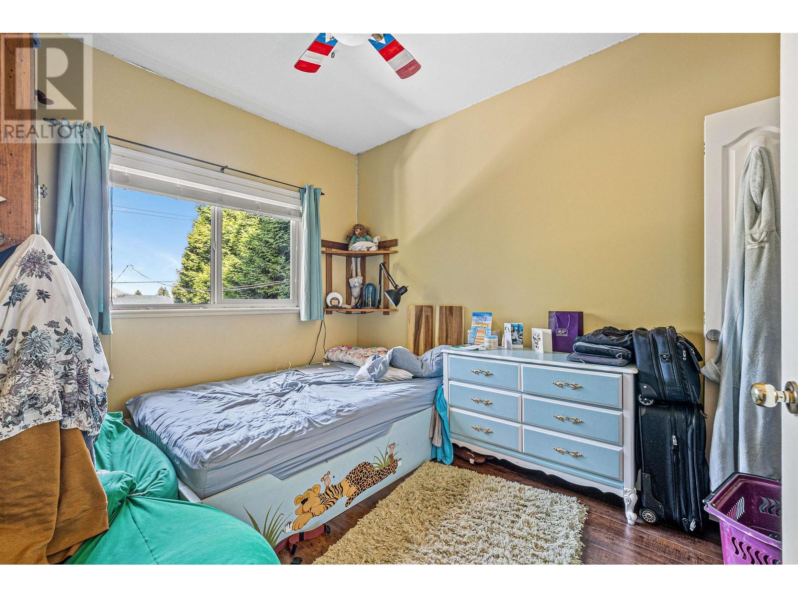 6693 Canada Way Property Photo 17