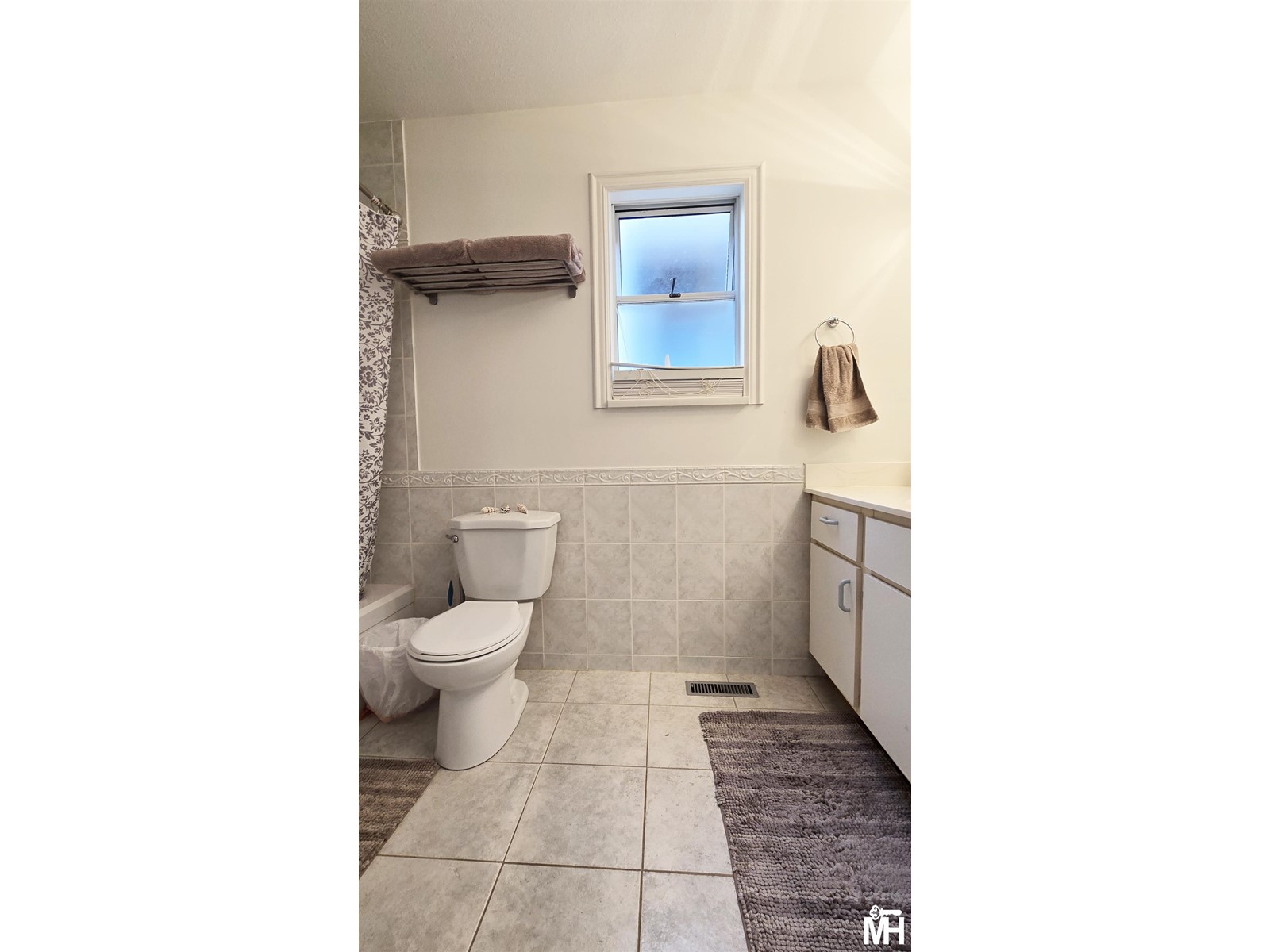 12656 15a Avenue Property Photo 13
