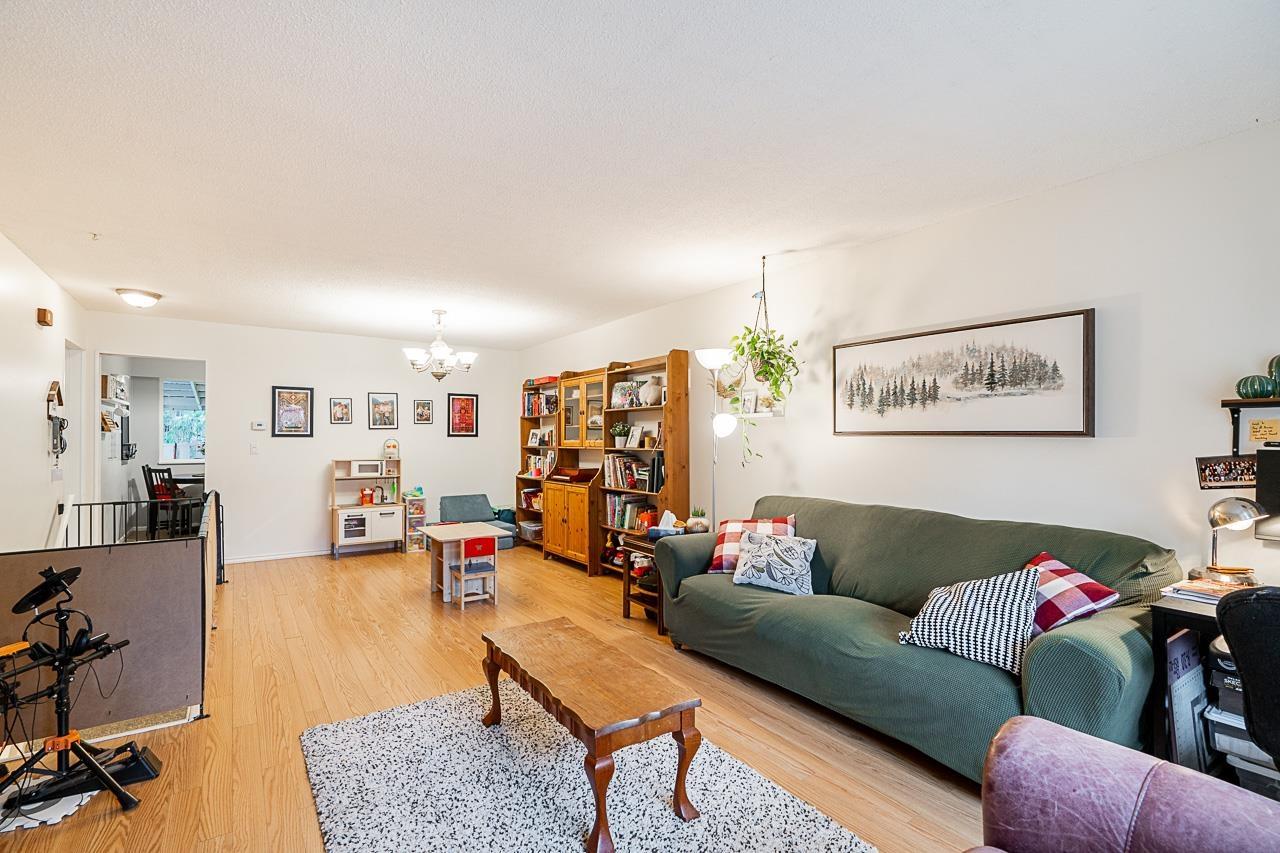 4865 203 Street Property Photo 11