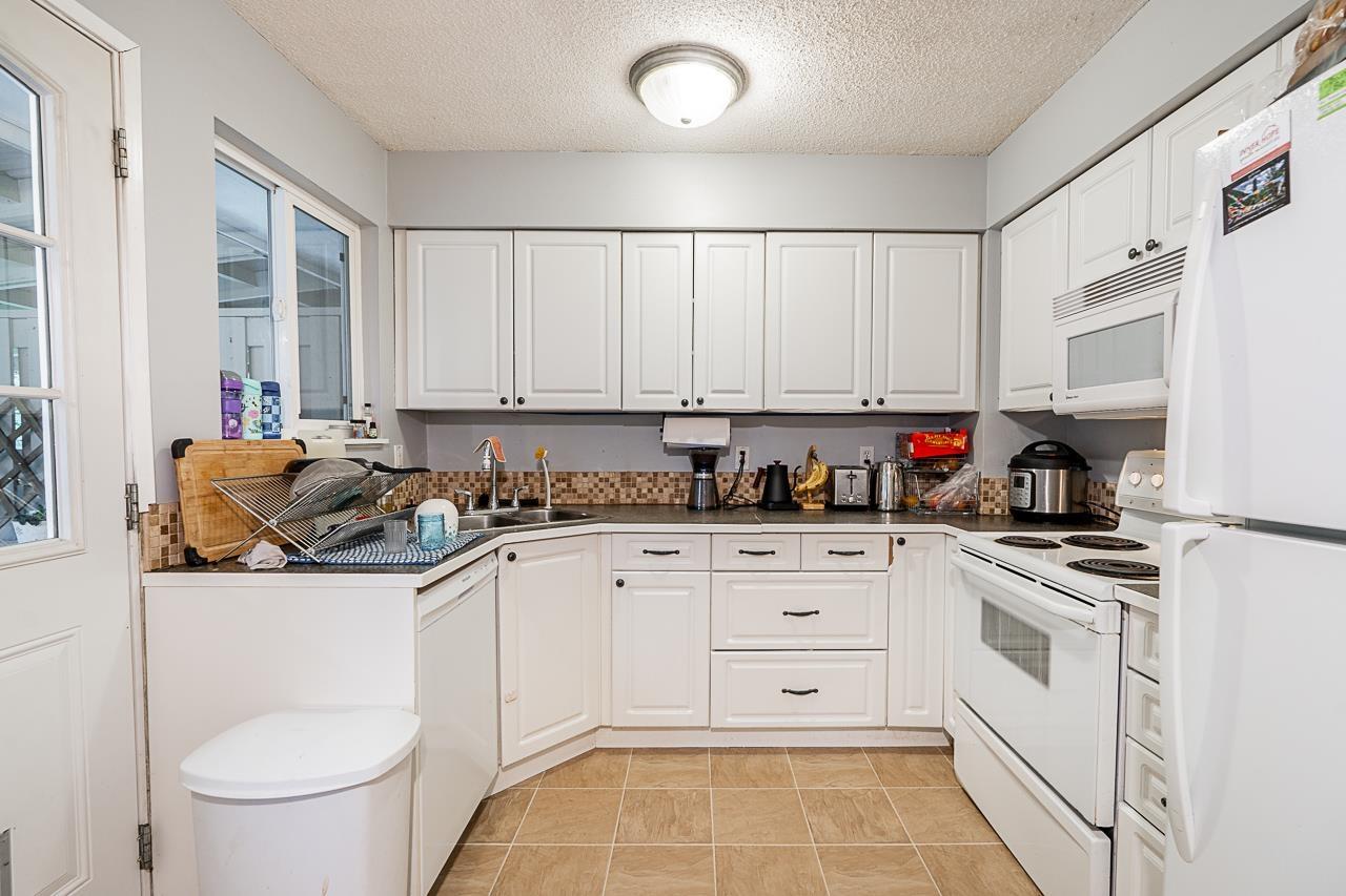 4865 203 Street Property Photo 13