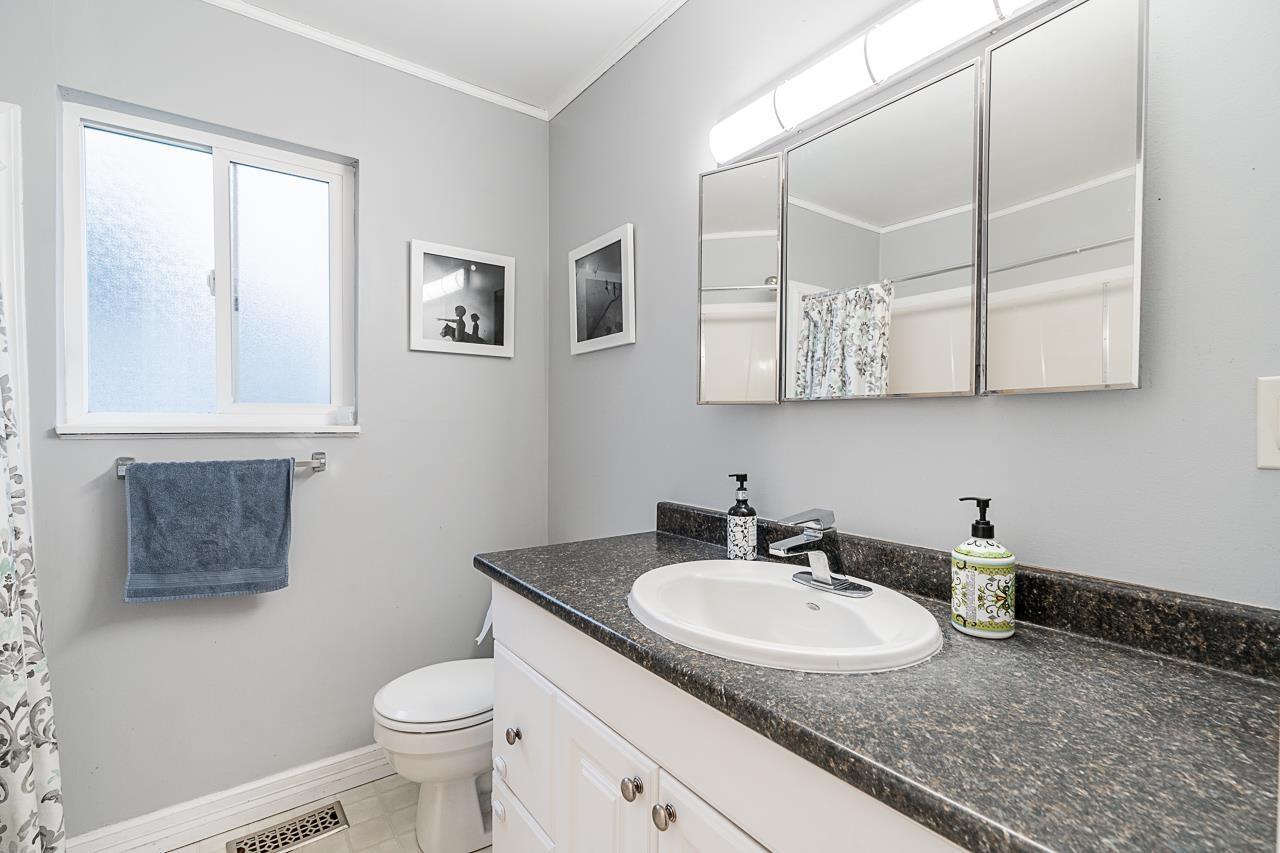 4865 203 Street Property Photo 16