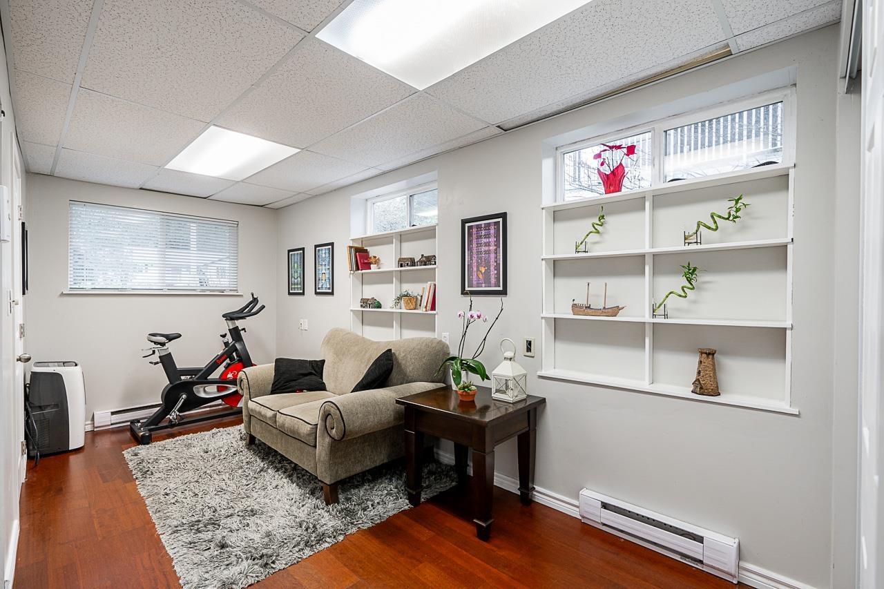 4865 203 Street Property Photo 20