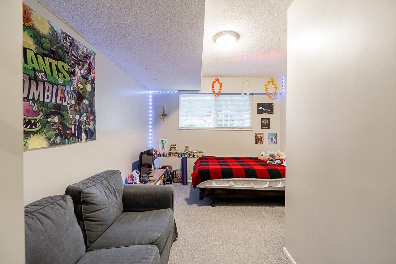 4865 203 Street Property Photo 23