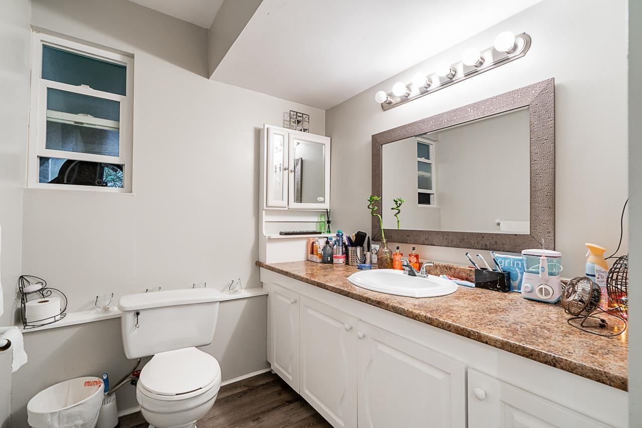 4865 203 Street Property Photo 25