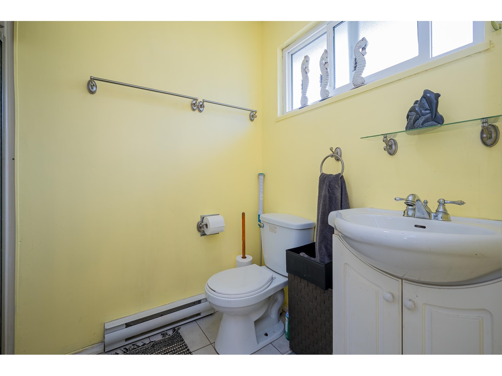 15589 17 Avenue Property Photo 15
