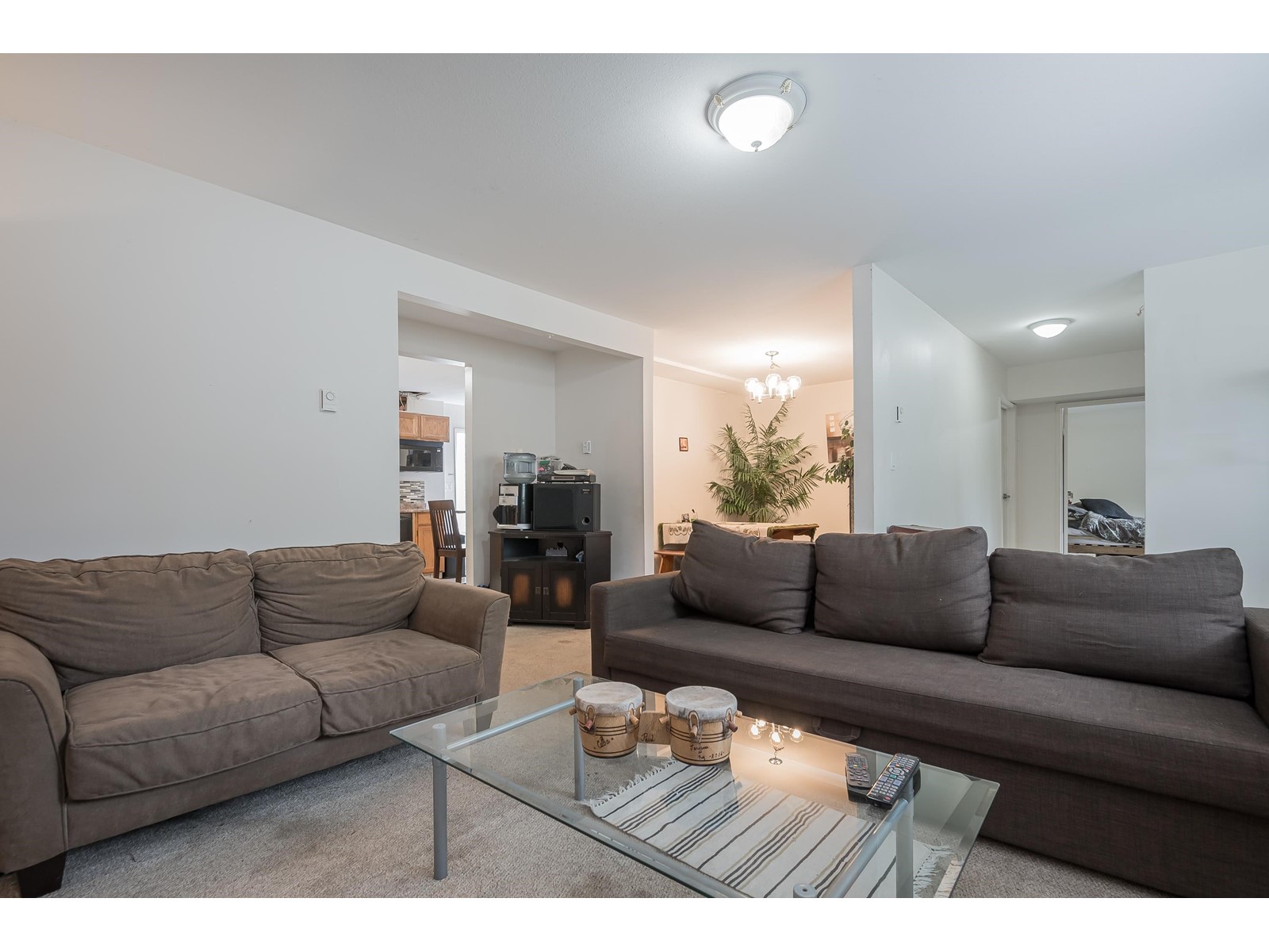 15589 17 Avenue Property Photo 22
