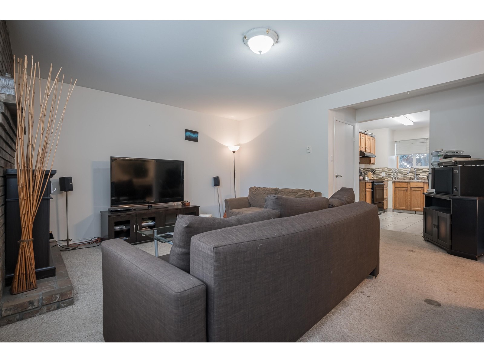 15589 17 Avenue Property Photo 23