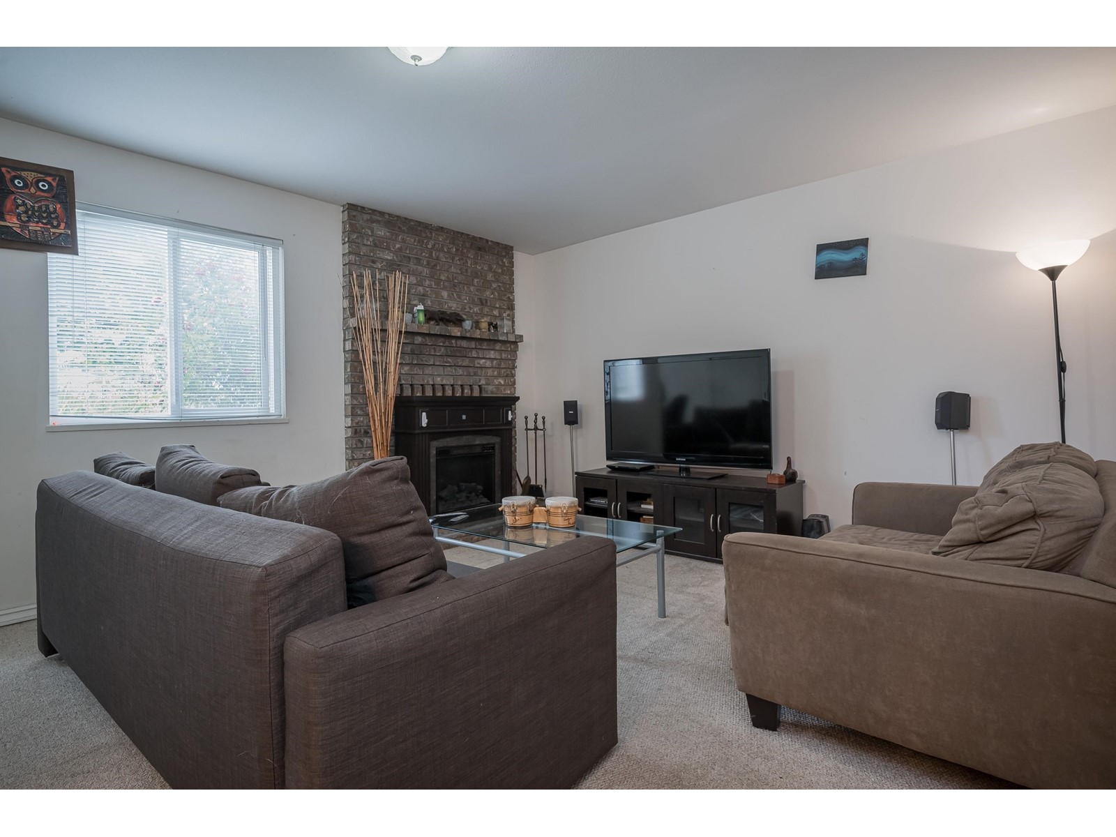 15589 17 Avenue Property Photo 24
