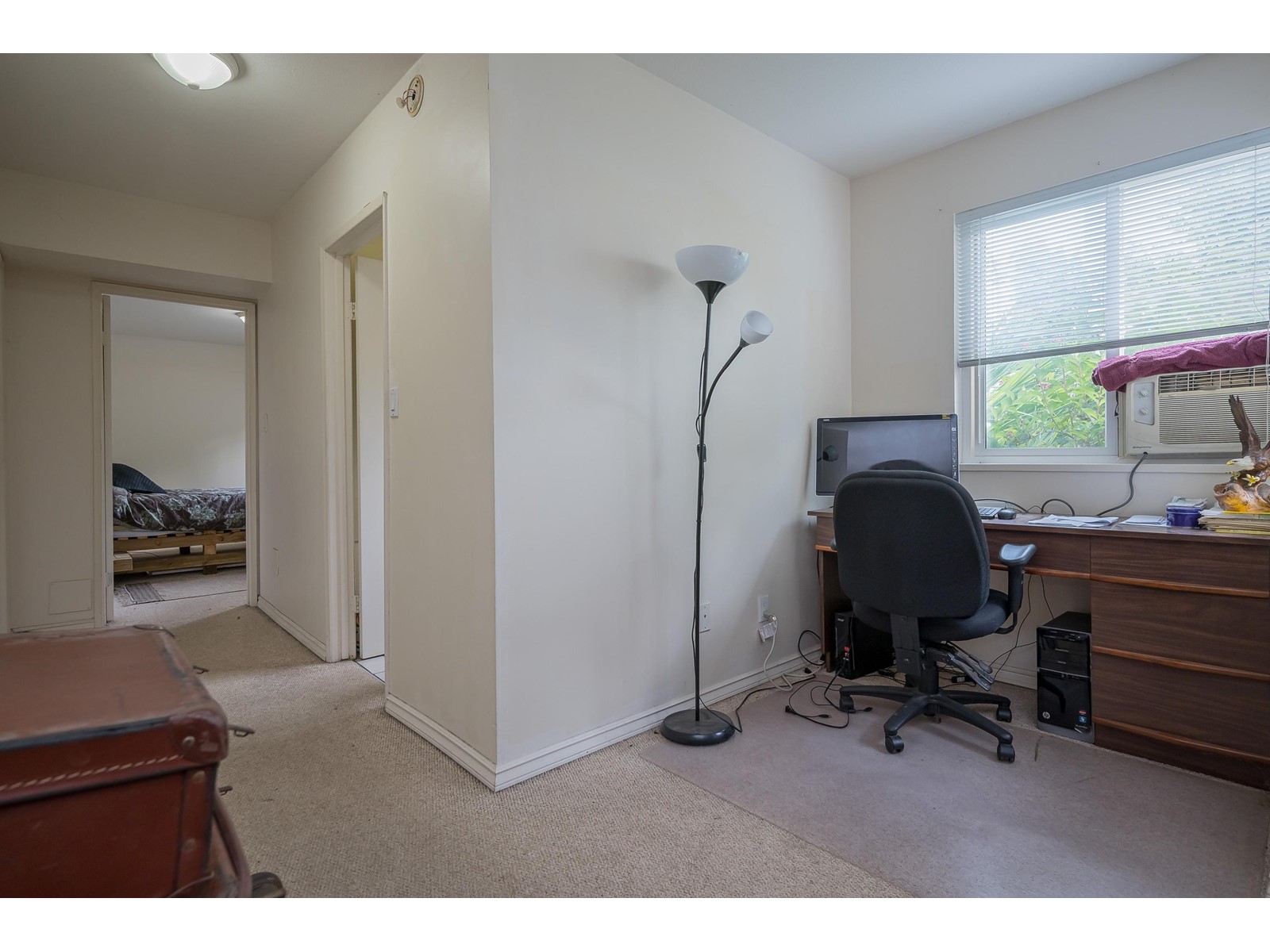15589 17 Avenue Property Photo 26