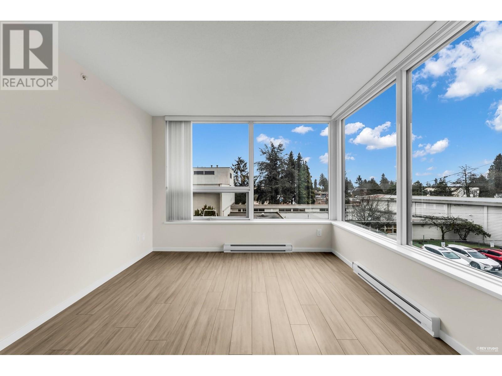 302 6658 Dow Avenue Property Photo 2