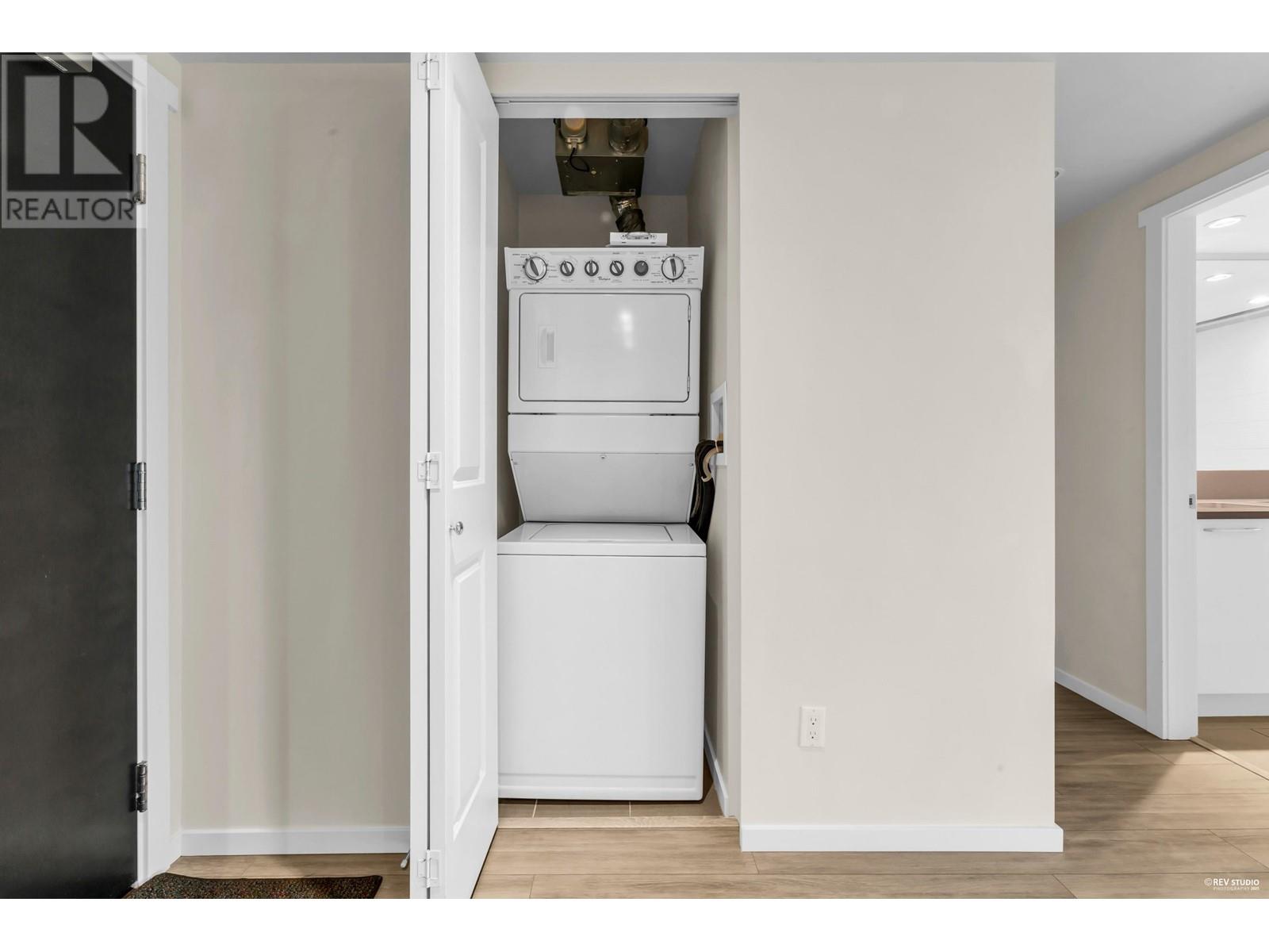 302 6658 Dow Avenue Property Photo 17