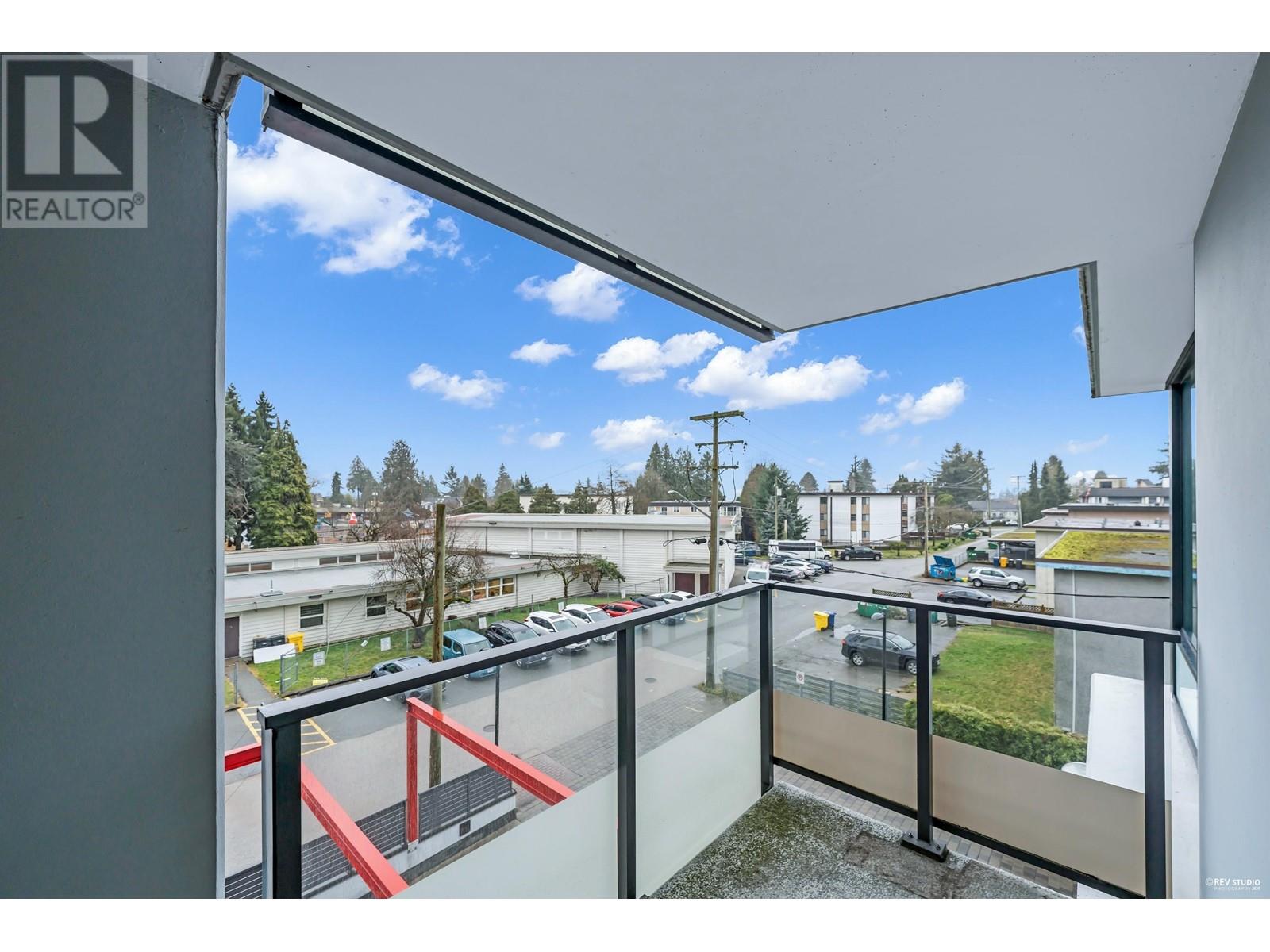 302 6658 Dow Avenue Property Photo 18