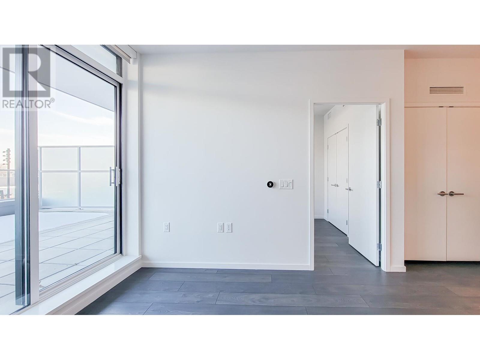 215 6788 Minoru Boulevard Property Photo 3