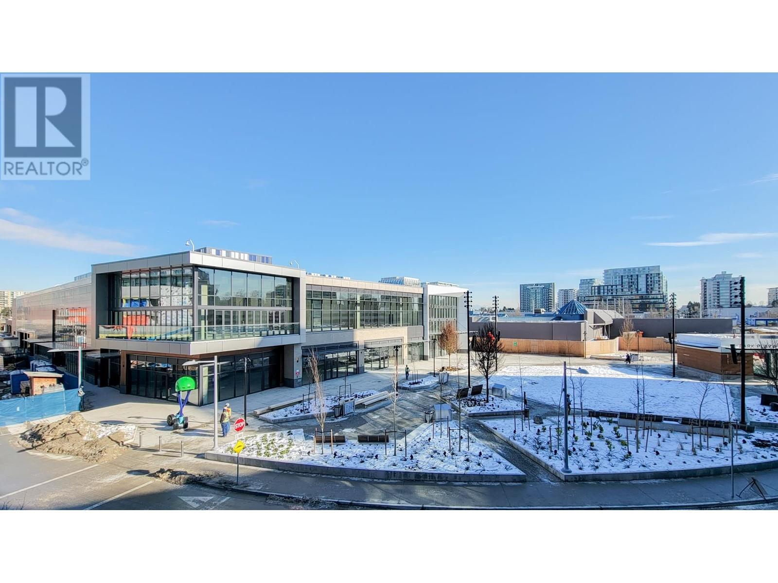 215 6788 Minoru Boulevard Property Photo 17