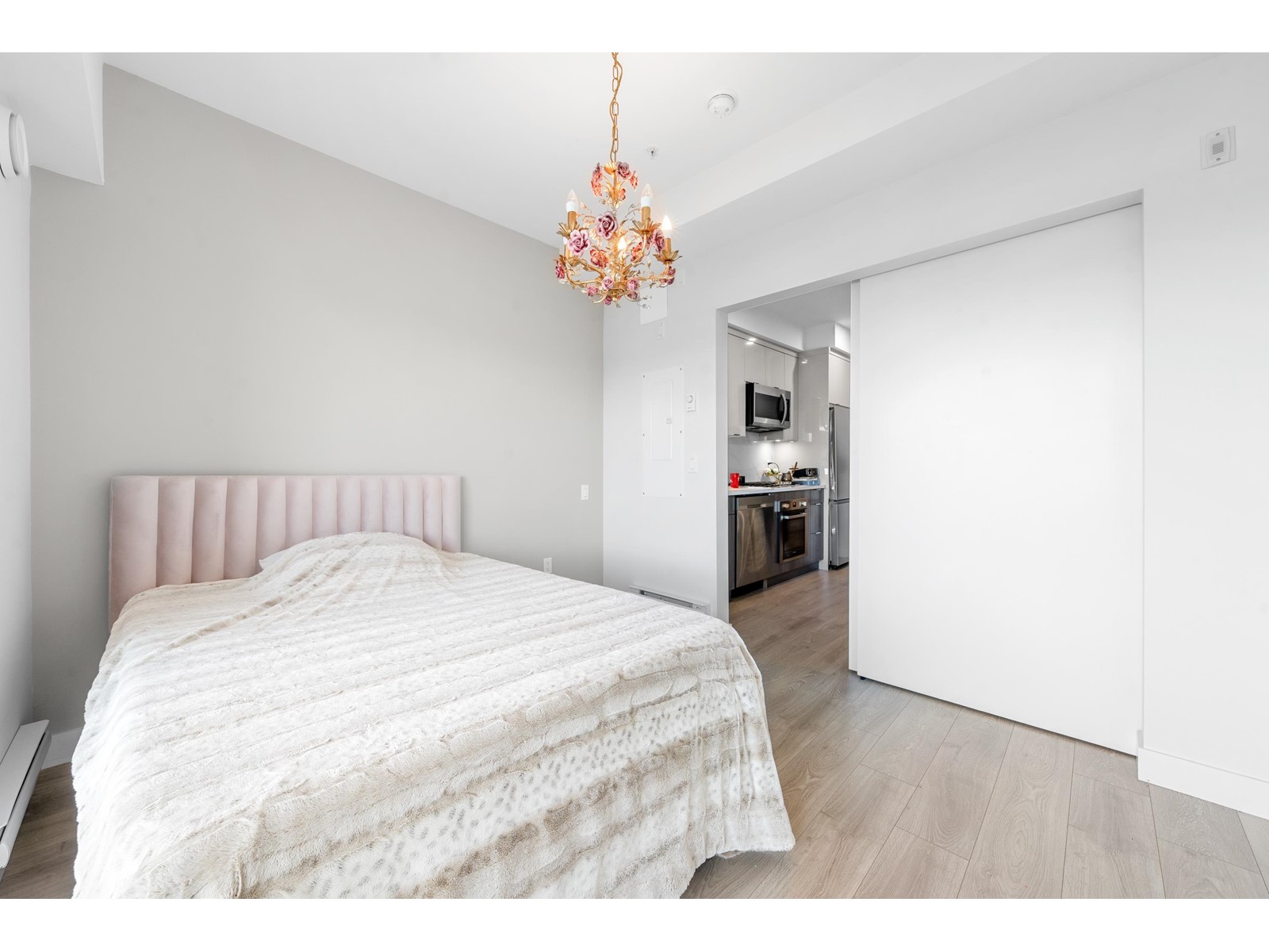 B414 14438 72 Avenue Property Photo 14