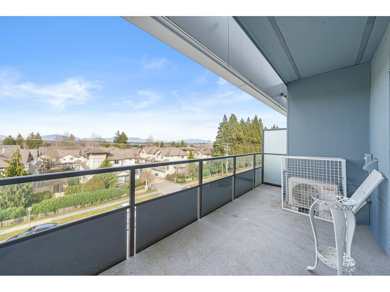 B414 14438 72 Avenue Property Photo 21