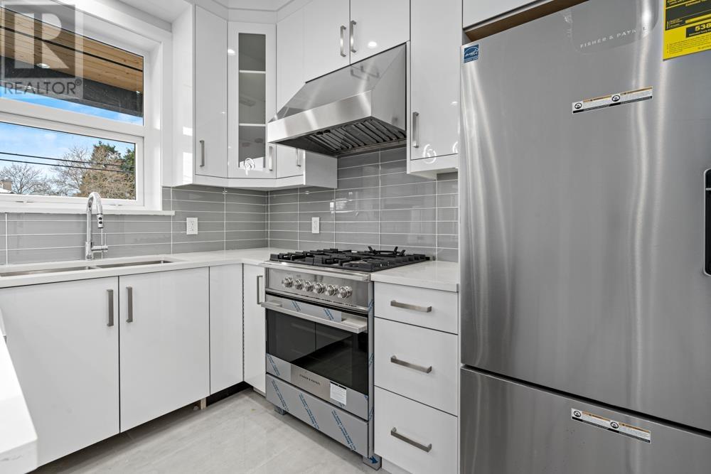 6749 Knight Street Property Photo 13