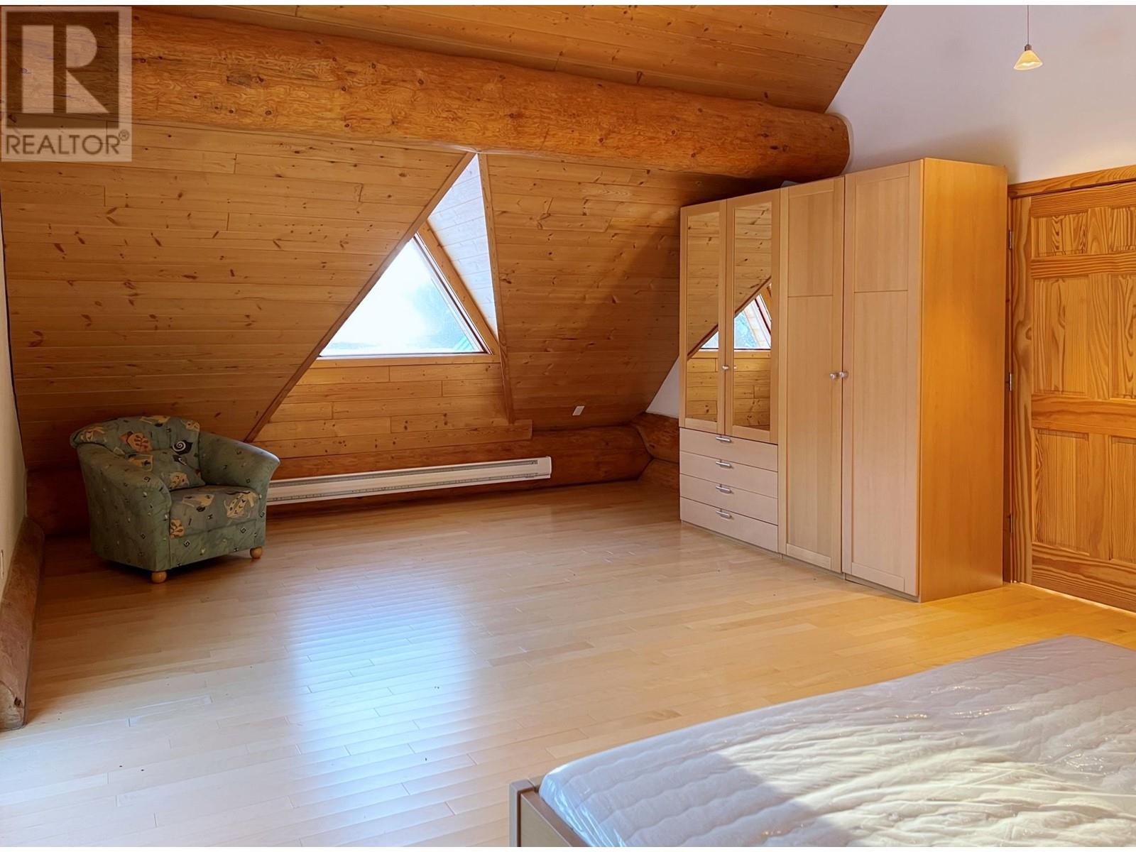 6326 Leamont Place Property Photo 28