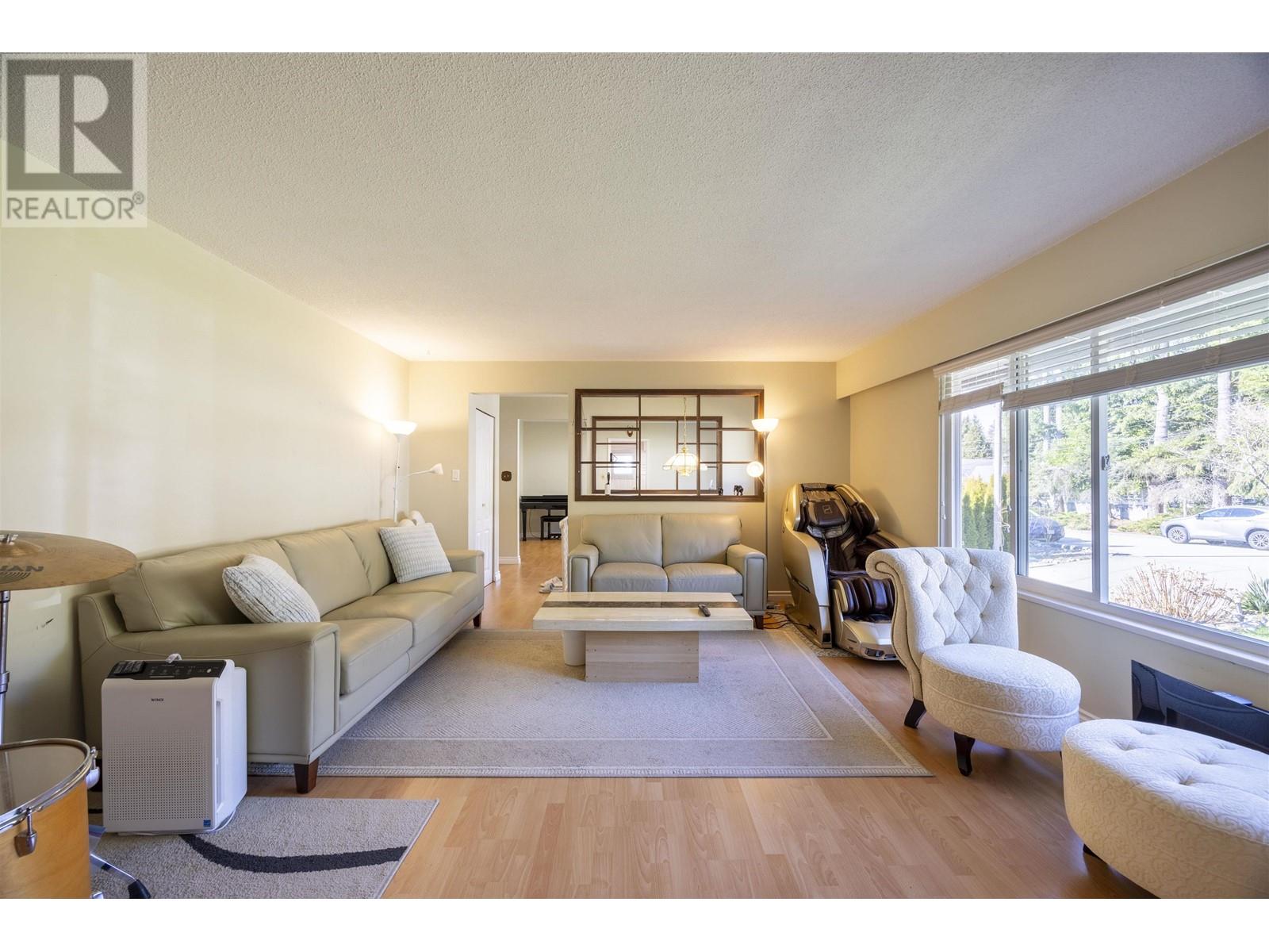 736 Sydney Avenue Property Photo 7