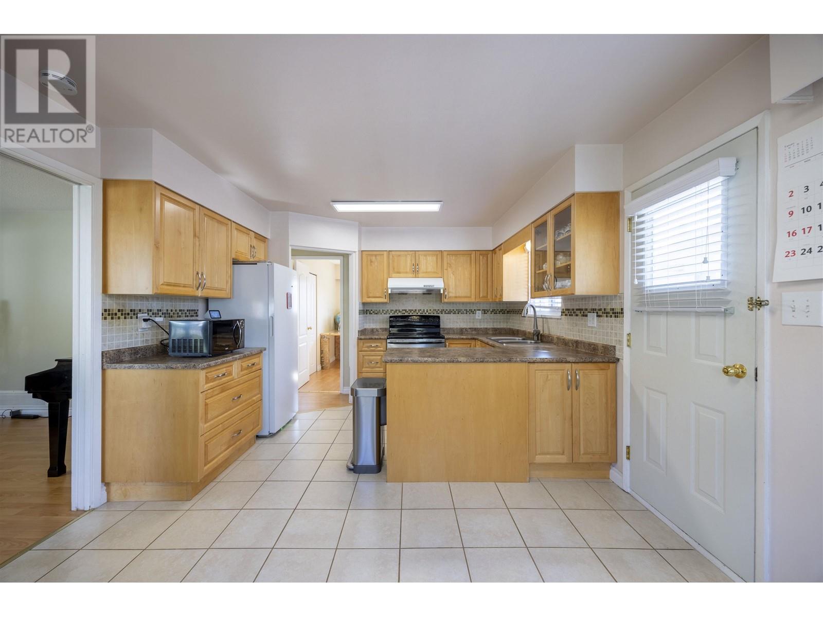 736 Sydney Avenue Property Photo 10