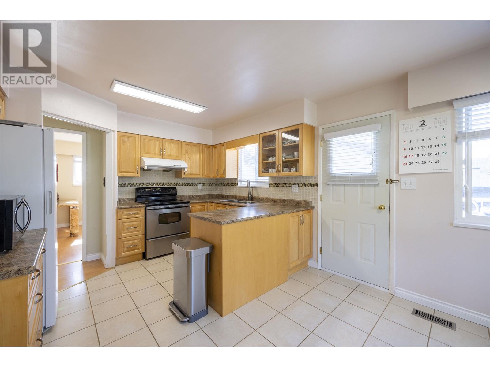 736 Sydney Avenue Property Photo 11