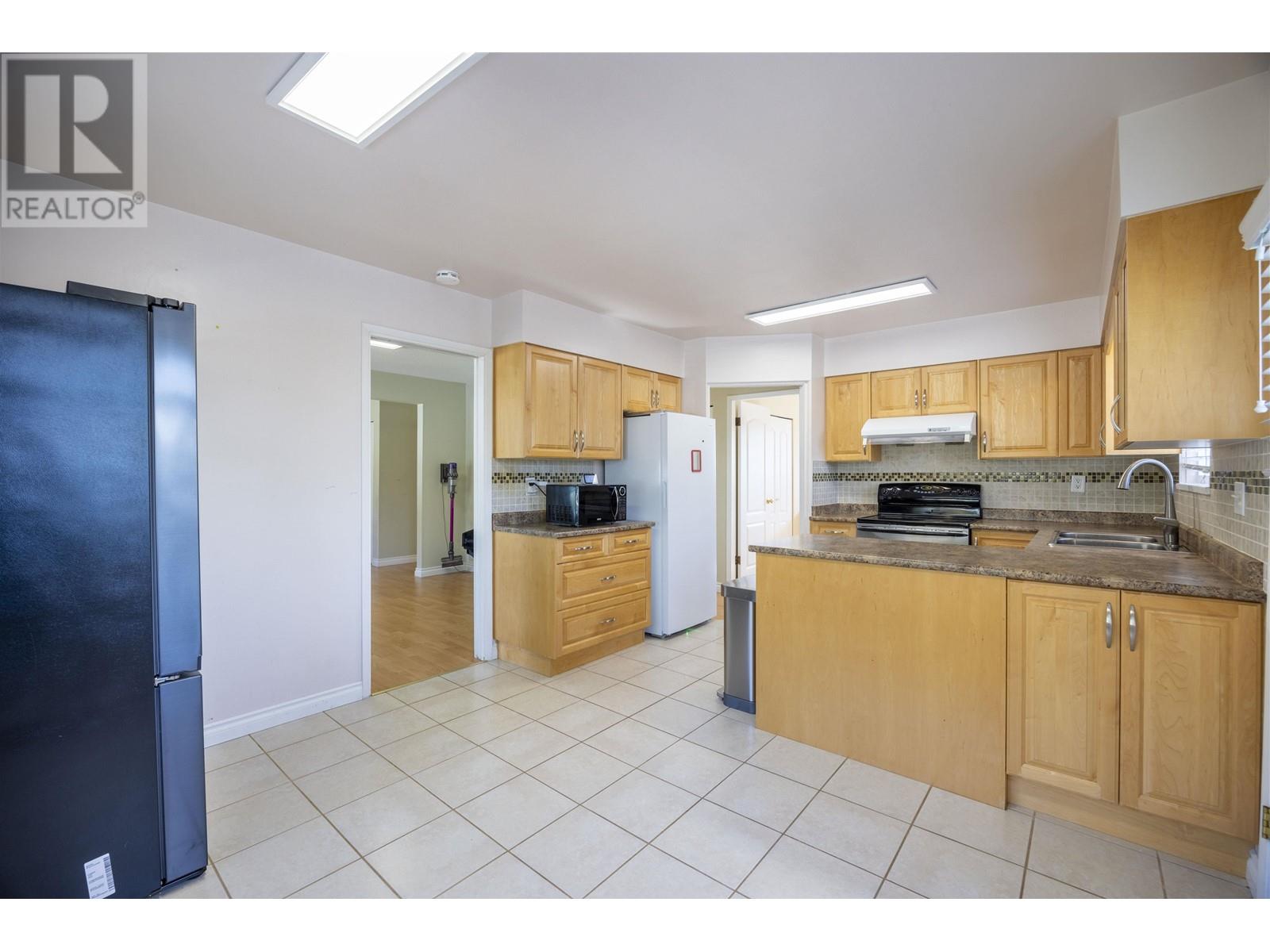 736 Sydney Avenue Property Photo 12