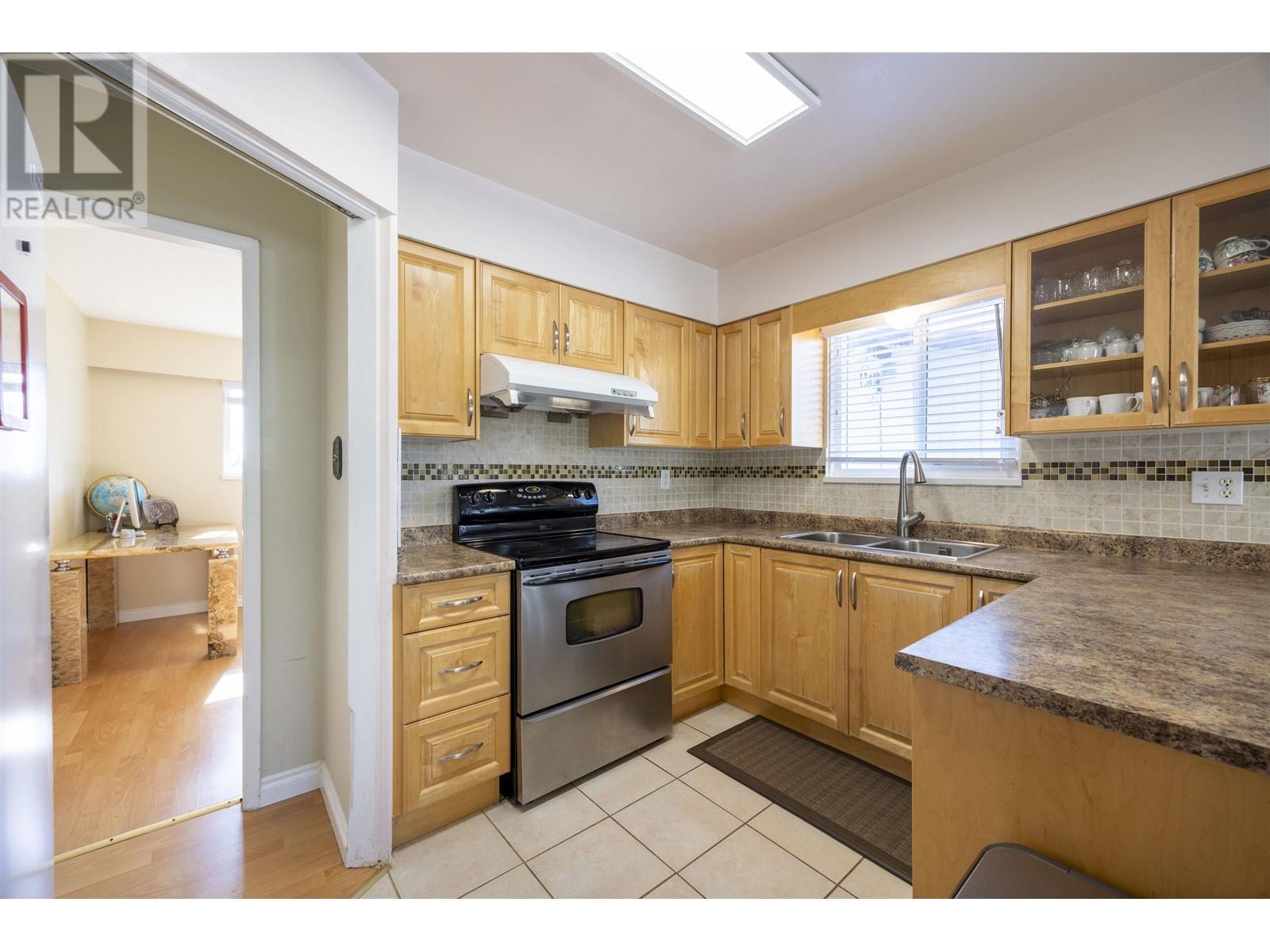 736 Sydney Avenue Property Photo 13