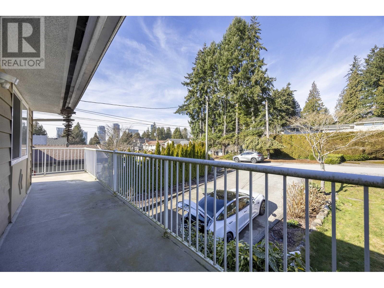 736 Sydney Avenue Property Photo 21