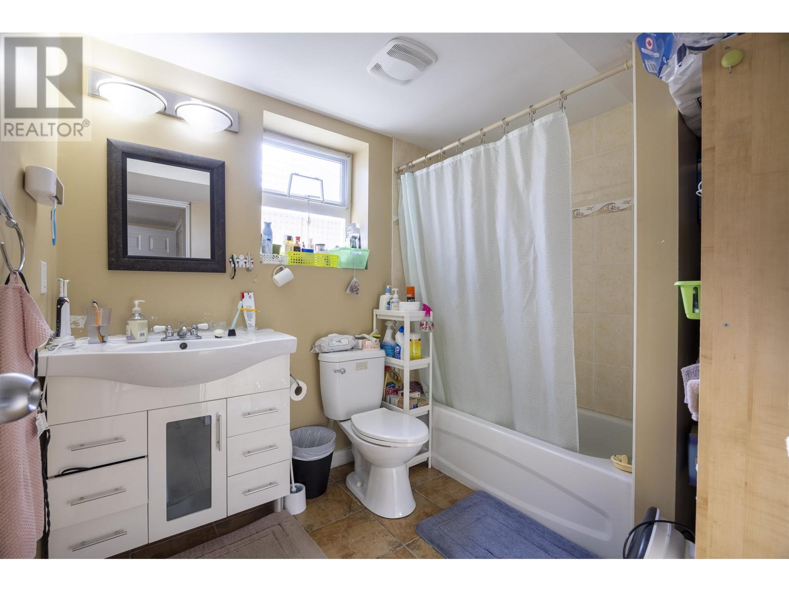 736 Sydney Avenue Property Photo 23
