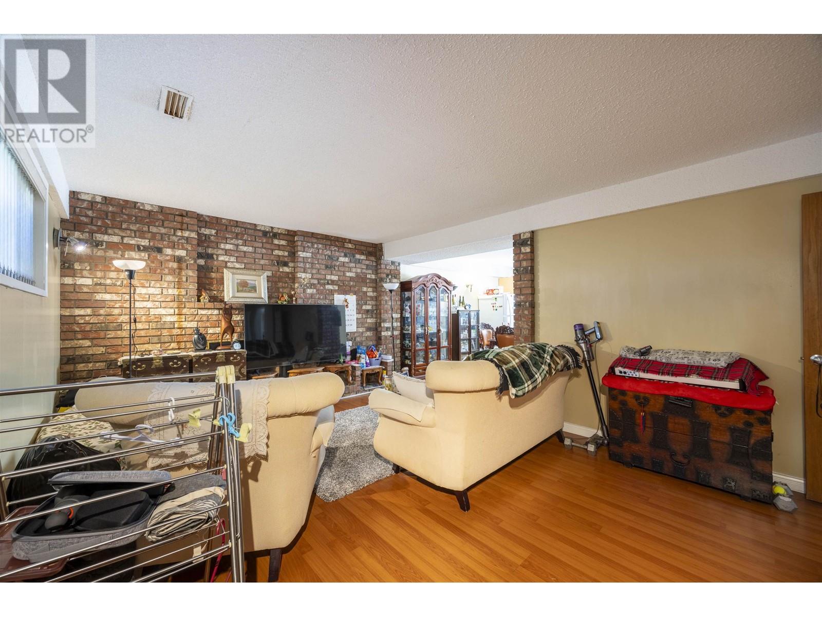 736 Sydney Avenue Property Photo 27
