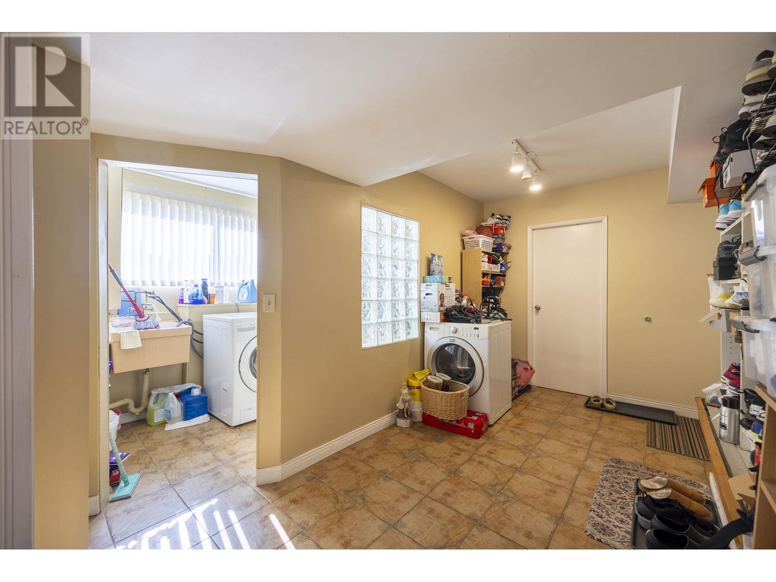 736 Sydney Avenue Property Photo 28