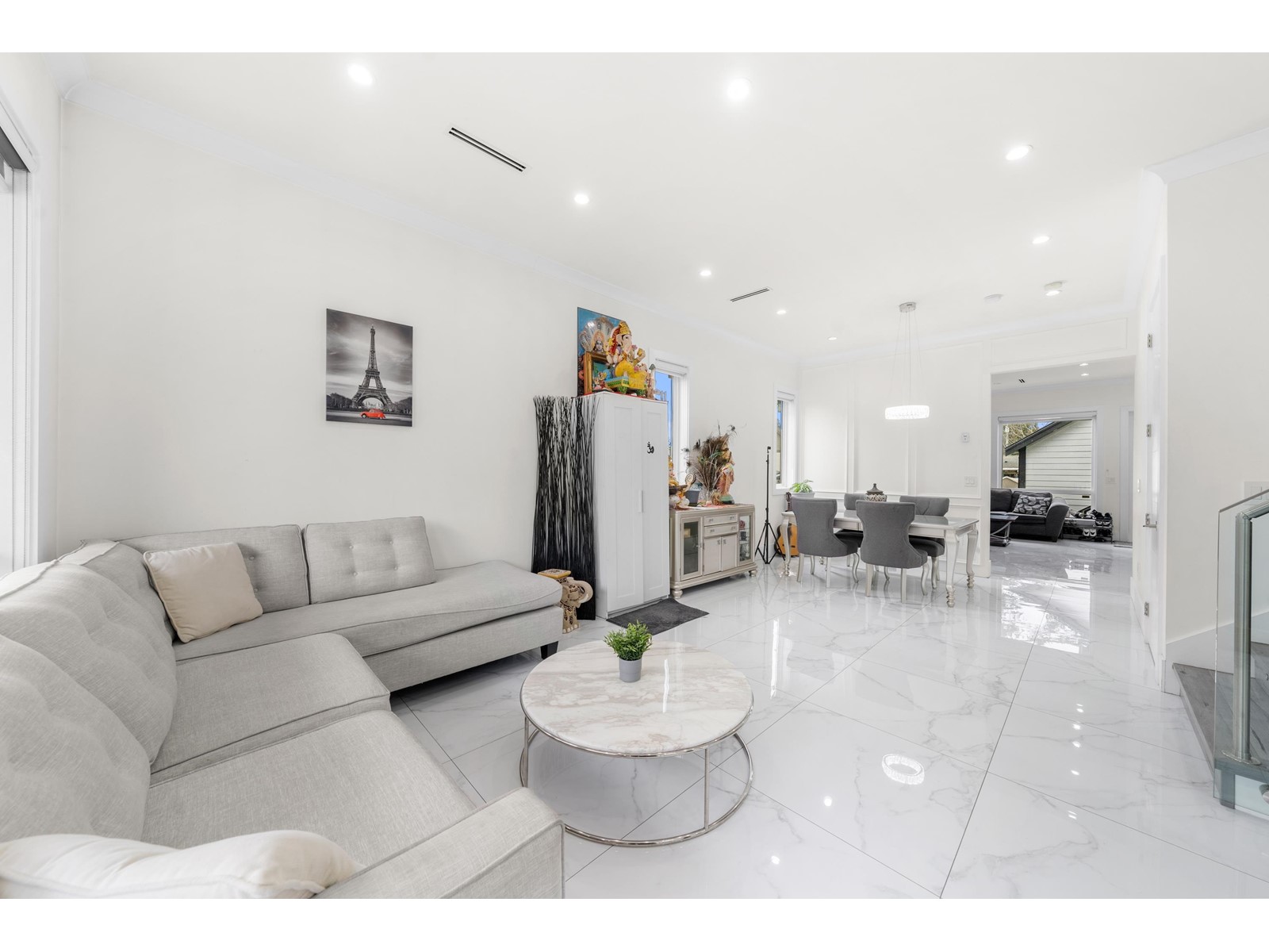 6021 128a Street Property Photo 5