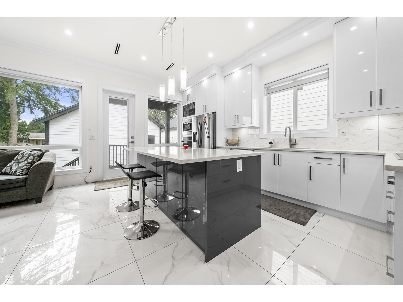 6021 128a Street Property Photo 17