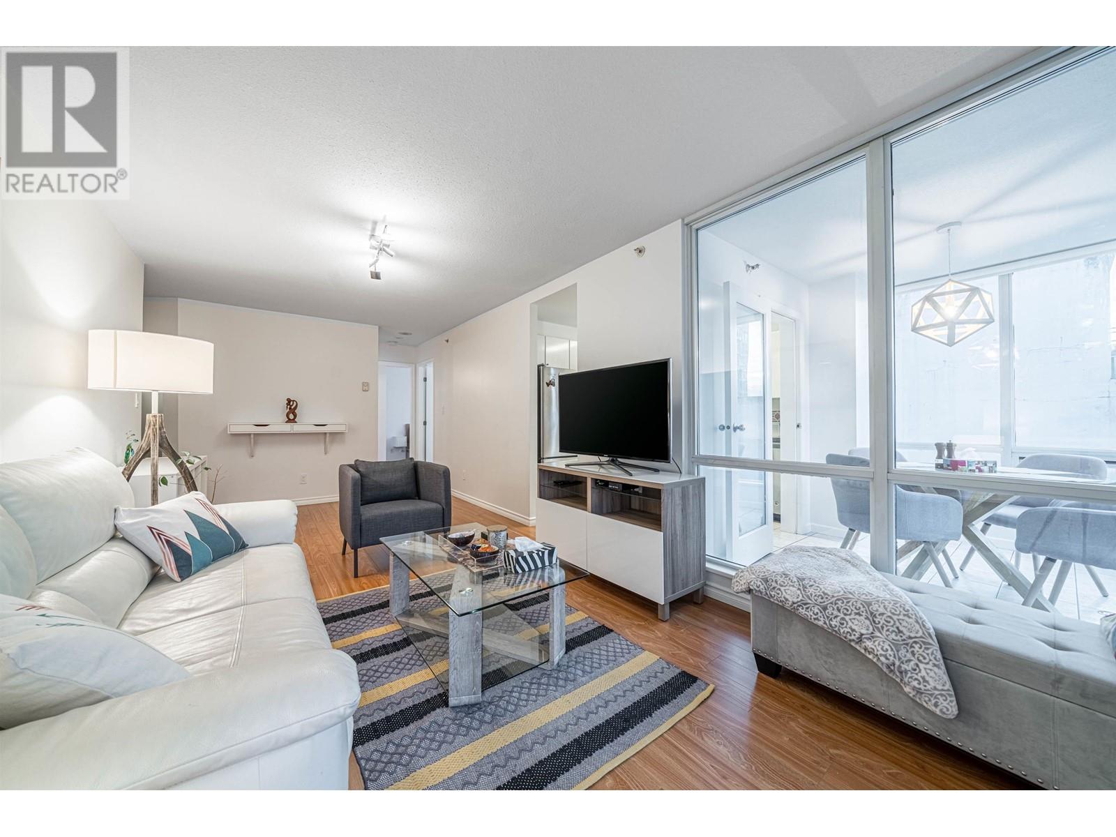 903 1166 MELVILLE STREET Property Photo 1
