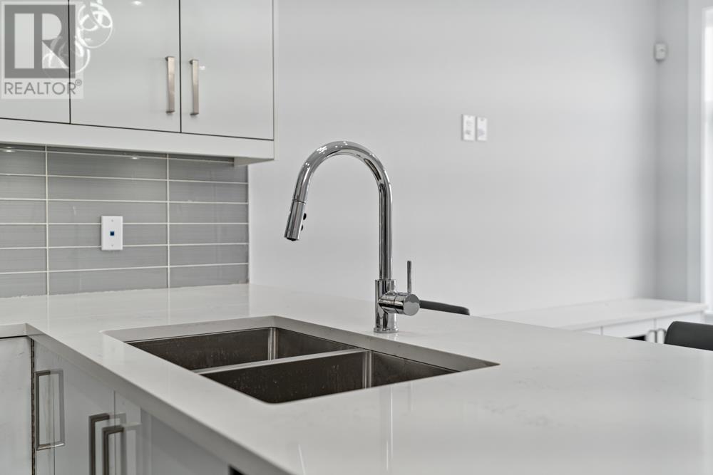 6751 Knight Street Property Photo 13