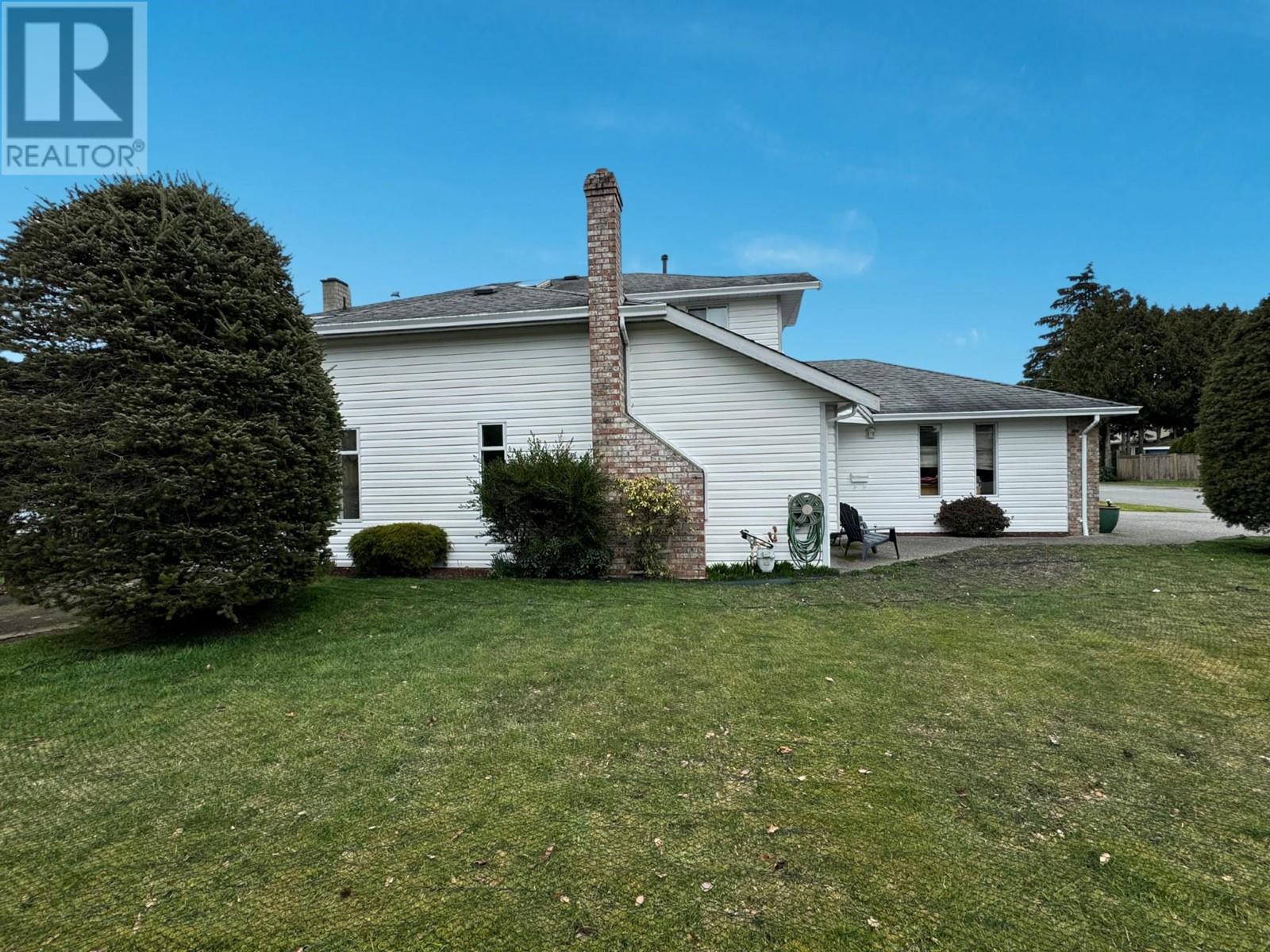 5595 Dowler Road Property Photo 6